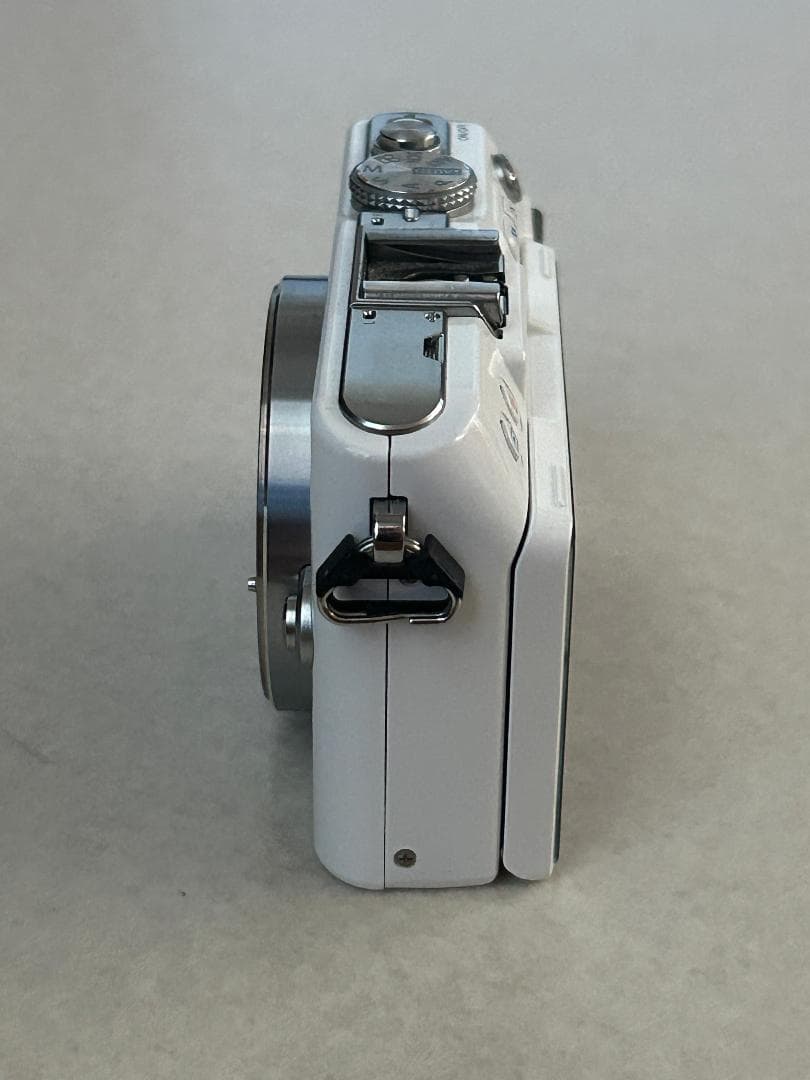 OLYMPUS PEN Lite E-PL3 ミラーレス一眼（ジャンク品）
