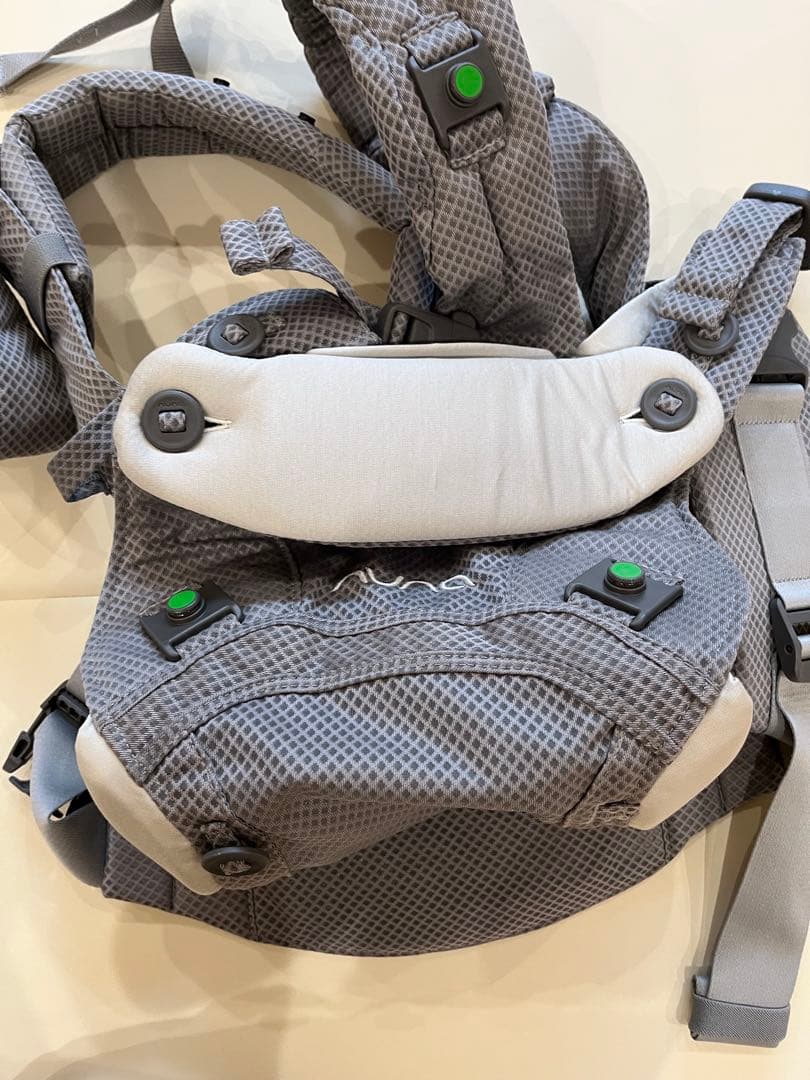 ◆新品未使用◆nuna ヌナ　カドルクリック 抱っこ紐2025 6月購入