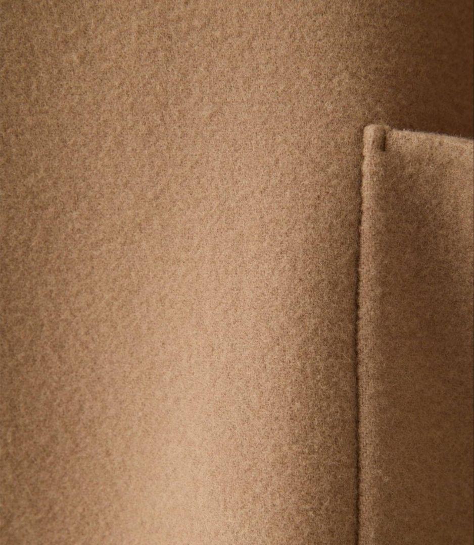 ウィムガゼット　新品タグ付き　リバーケープ