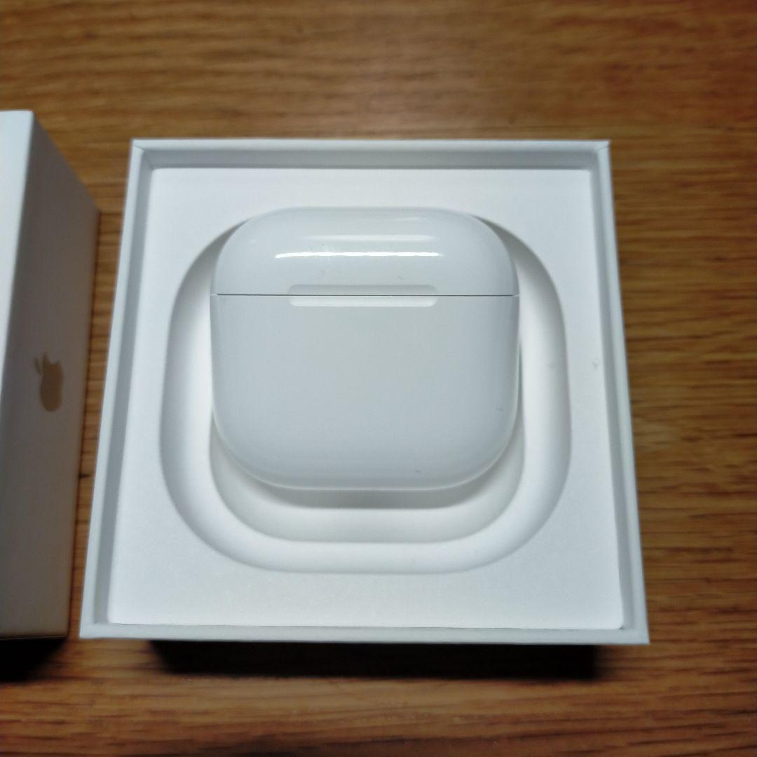 AirPods 4 MXP63J/A　美品