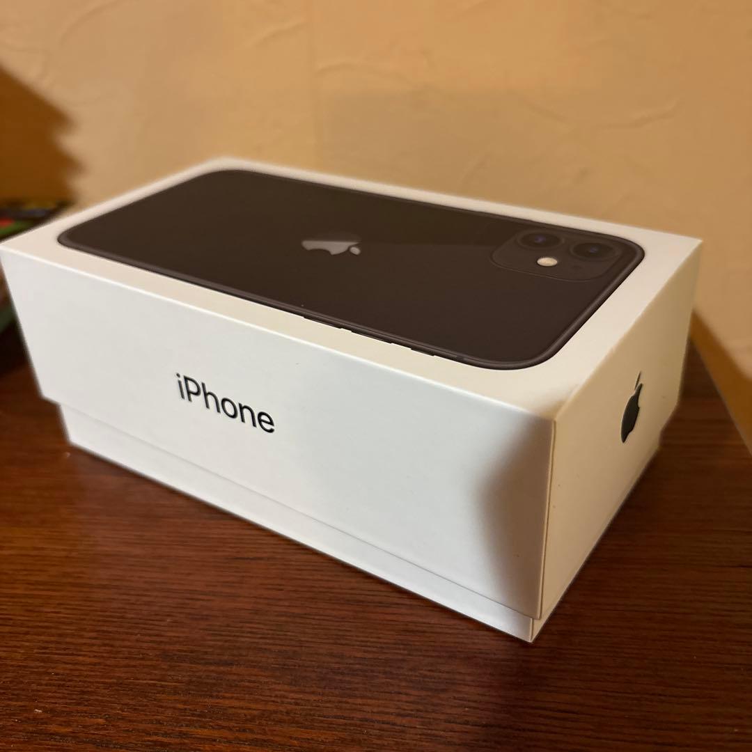 Apple iPhone 11 ブラック本体