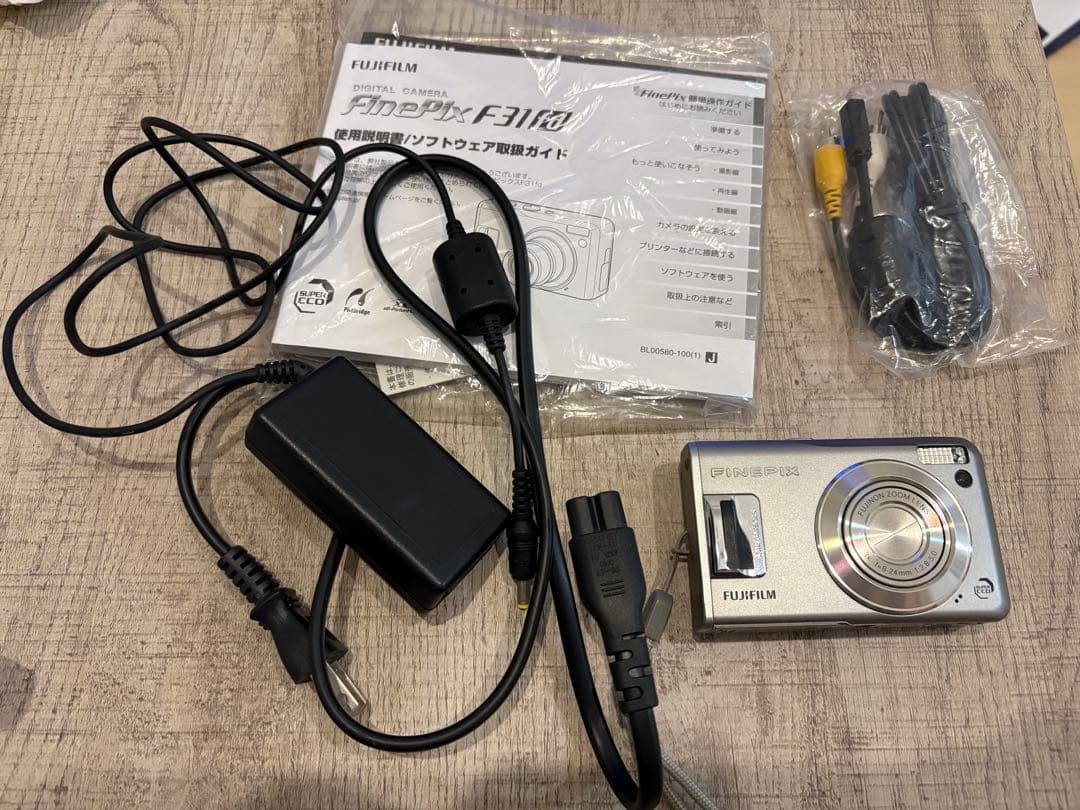 コンパクトデジタルカメラ富士フィルム　Fine pixF31fd