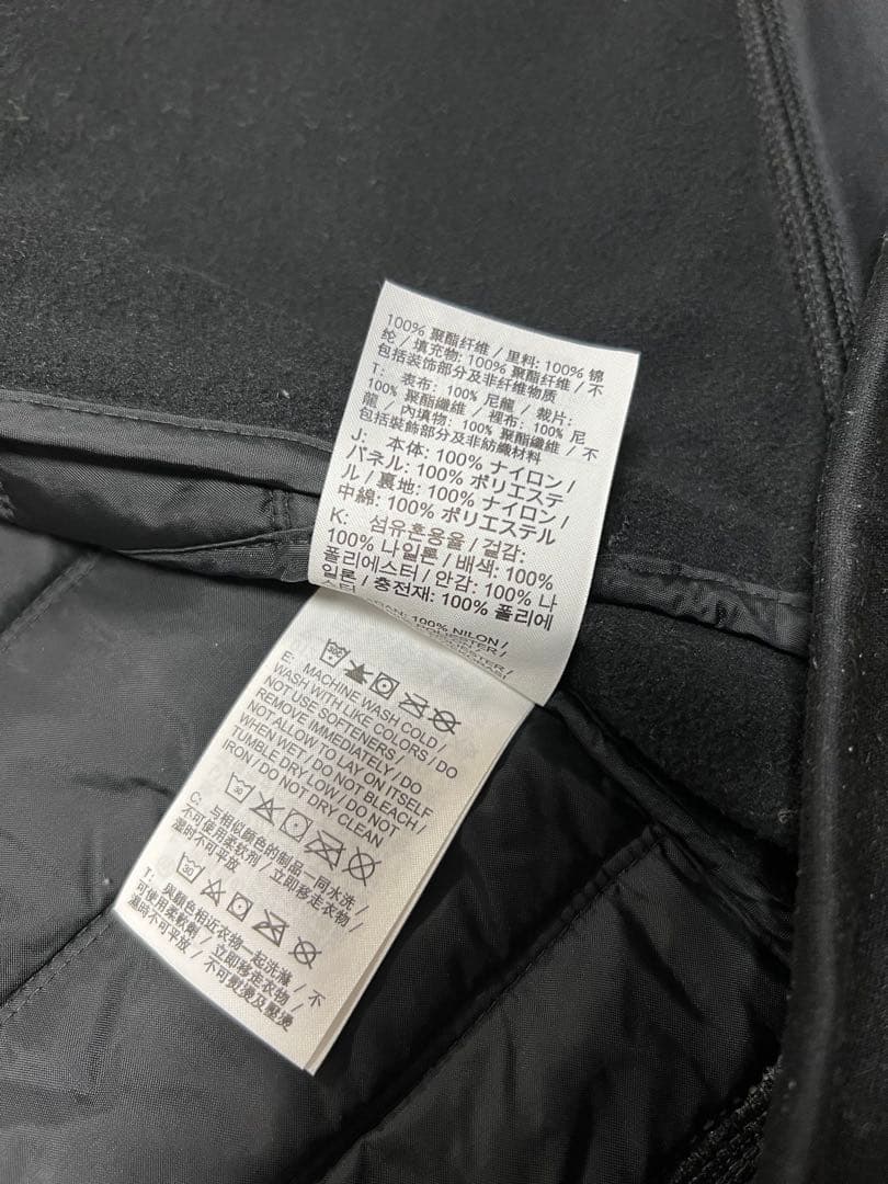 美品 NIKE M フード付きパディングジャケット ブラック