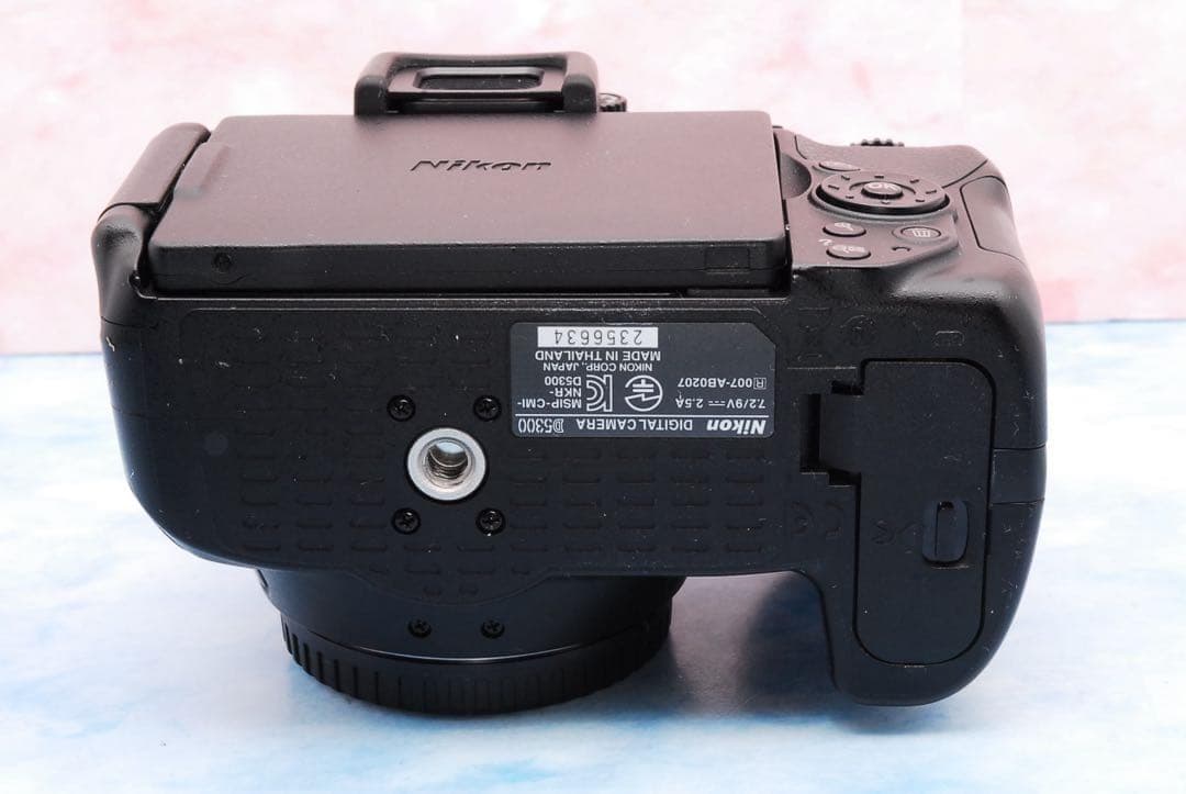 ☆ニコンD5300☆手ぶれ補正Wレンズ☆Wi-Fi搭載☆一眼レフカメラ