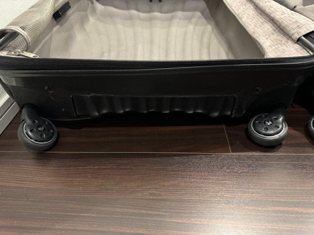 サムソナイトコスモライト75 94L 黒