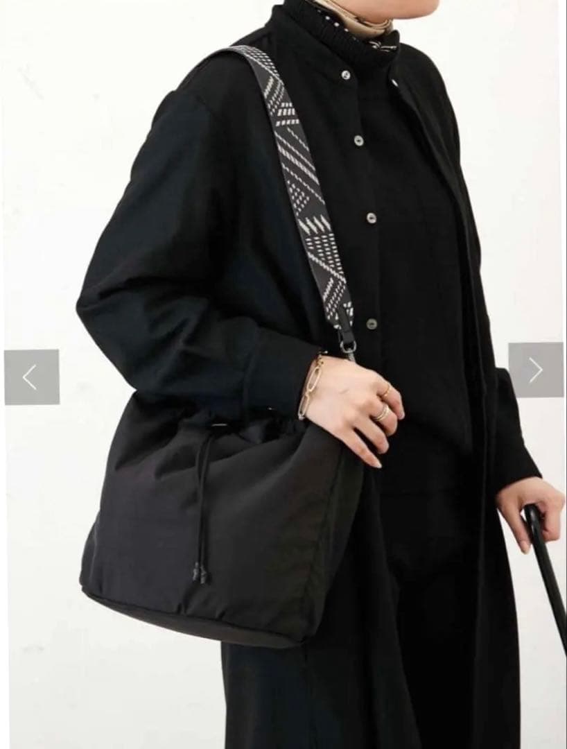 ear PAPILLONNER 撥水軽量　2WAY巾着ショルダーバッグ