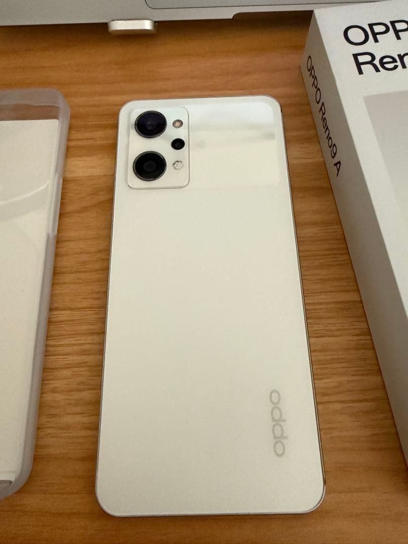 OPPO Reno9 A ホワイト ケース付き