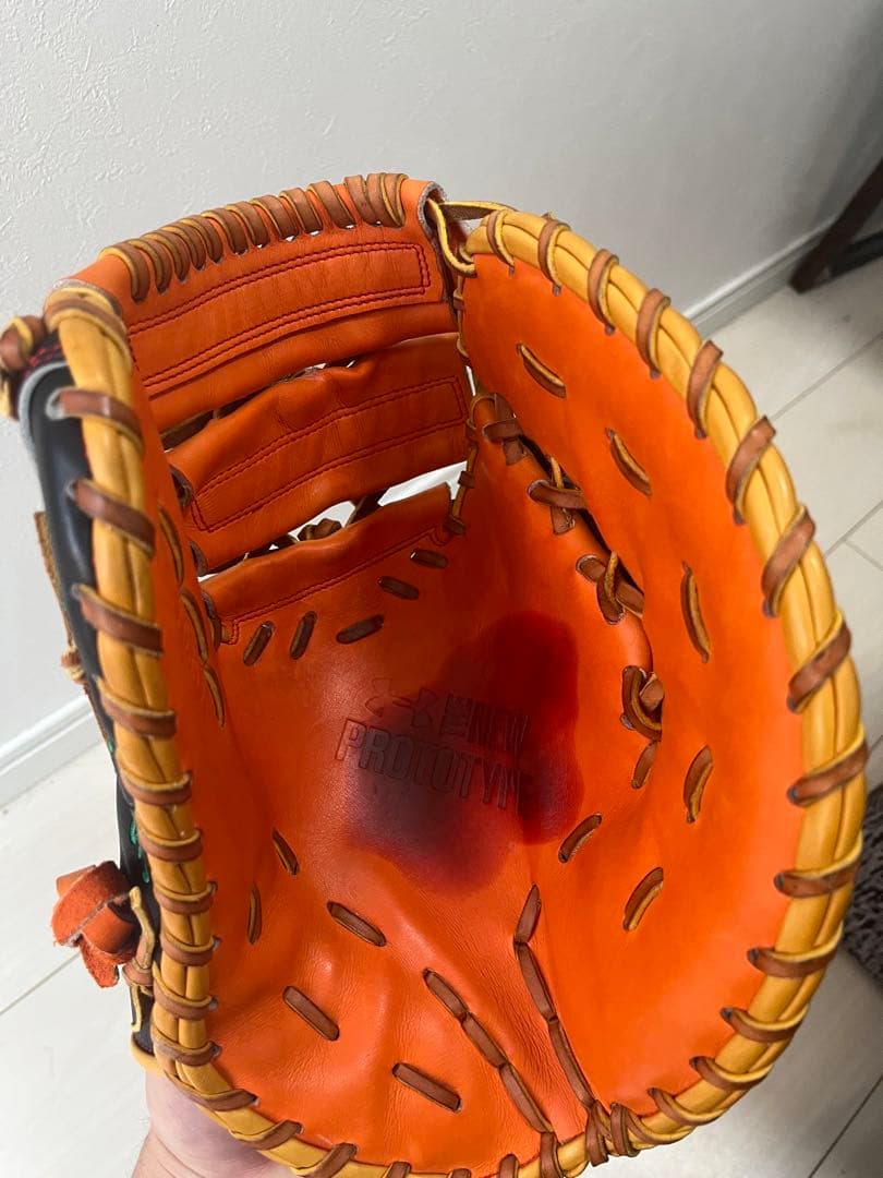 巨人　岡本和真選手　硬式グローブ