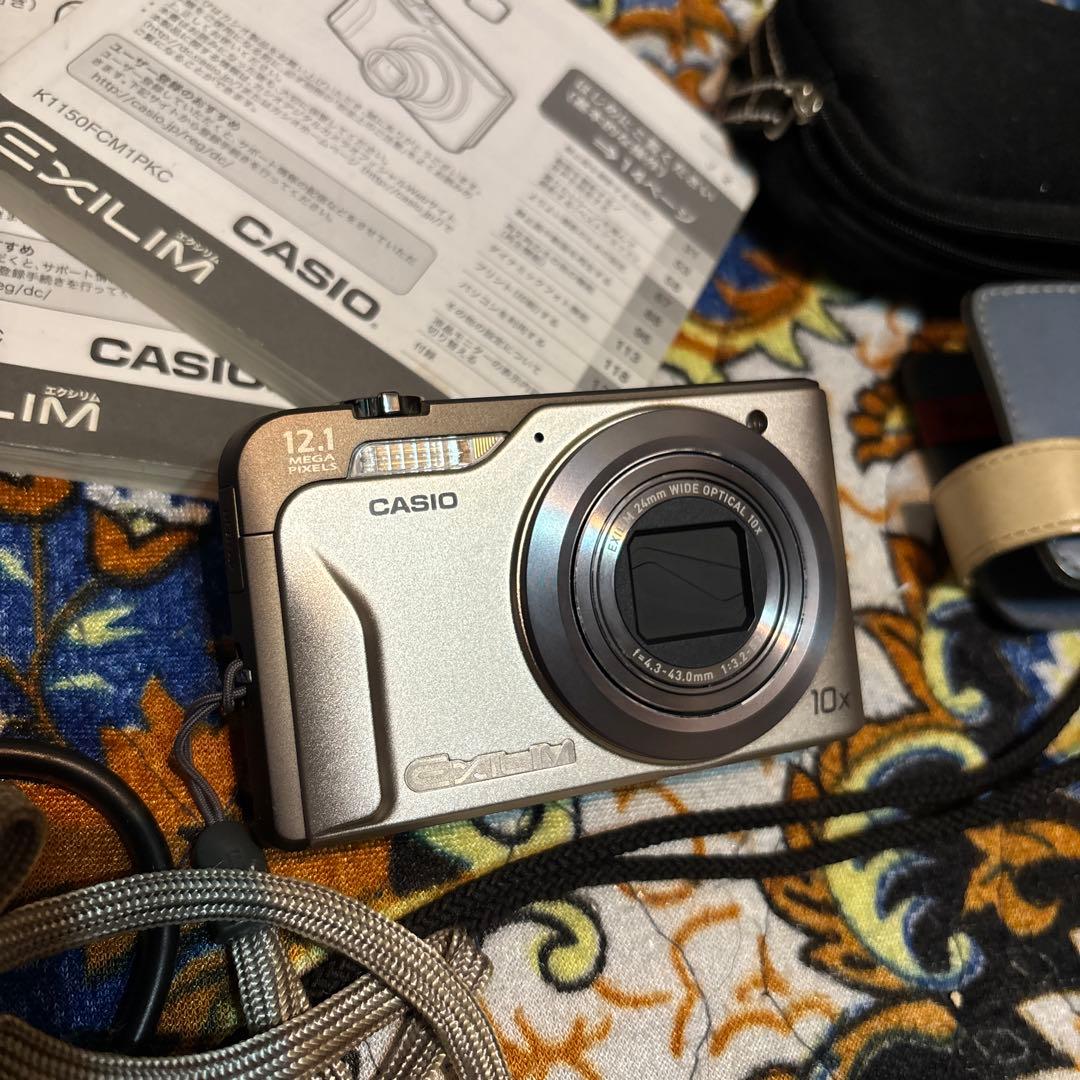 CASIO EXILIM EX-H10 カシオ　デジカメ