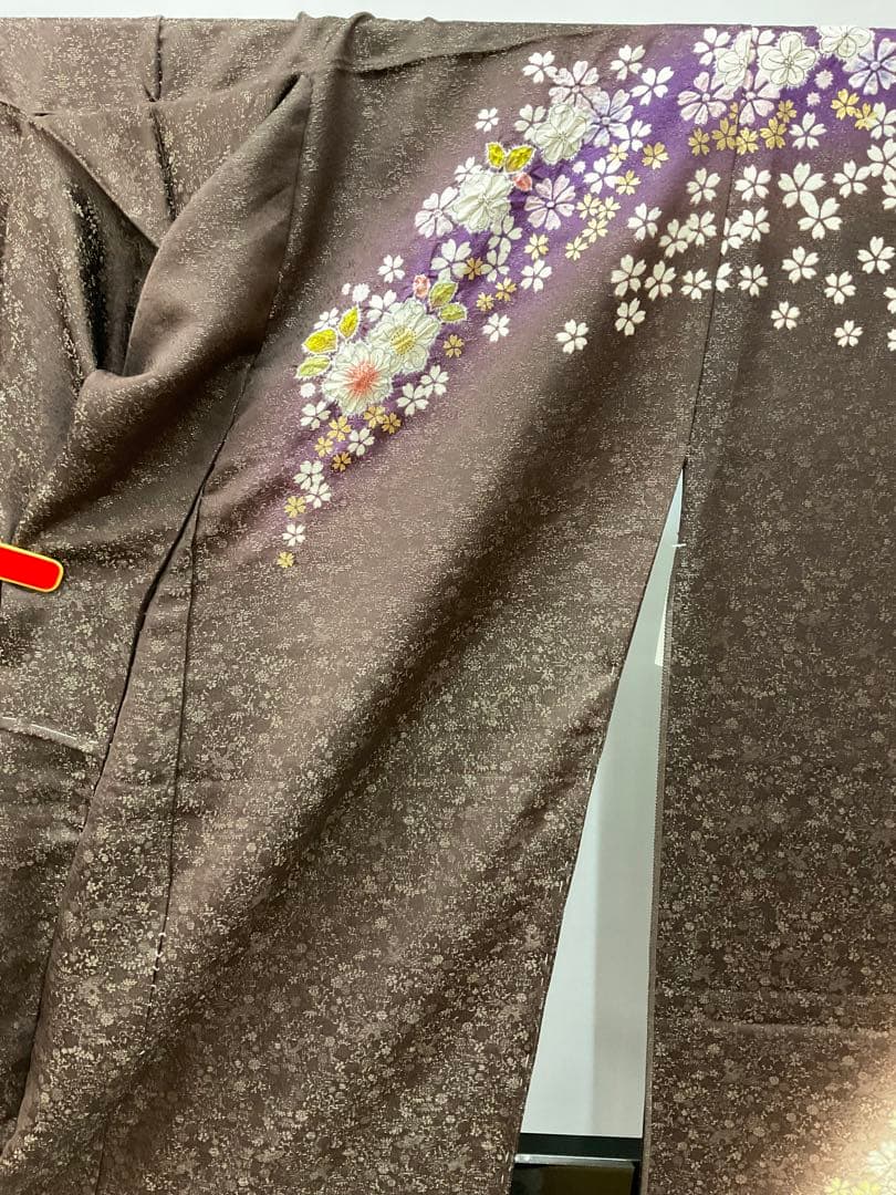 値*ん様 振袖　仮絵羽　未仕立て品　八掛付き　正絹　茶系　絞り　金通し　落款入り