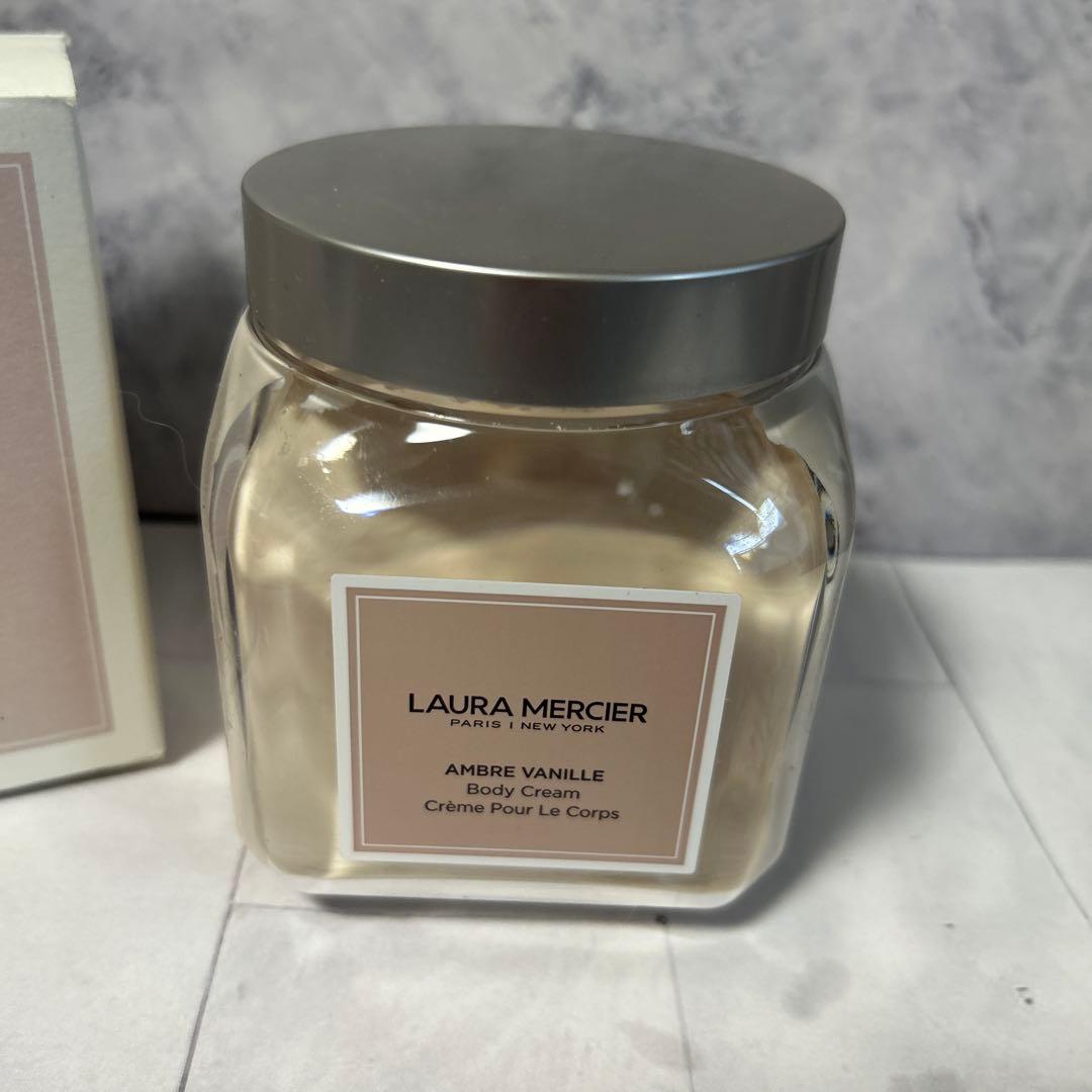 ローラメルシェ　ホイップトボディクリーム　アンバーバニラ