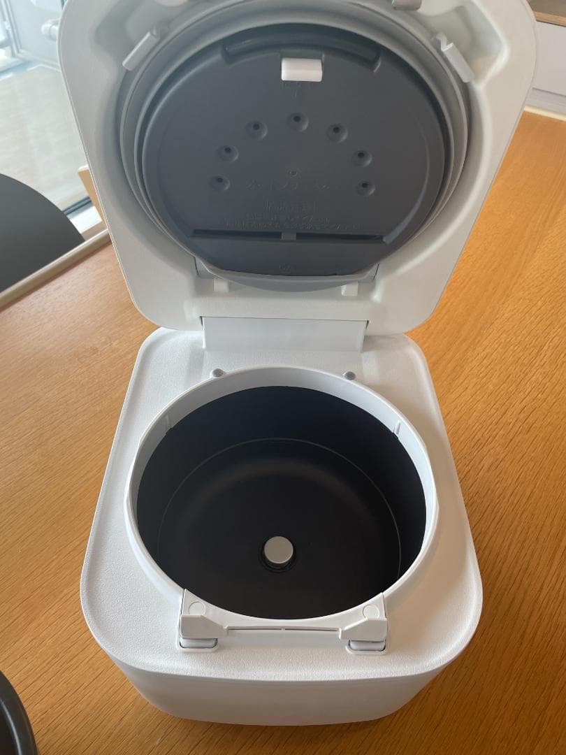 日立 炊飯器 ふっくら御膳 RZ-V100CM 定価約4万円