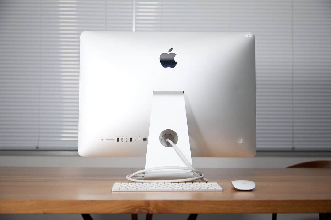 Apple iMac 21.5 Late 2015 キーボード + マウス