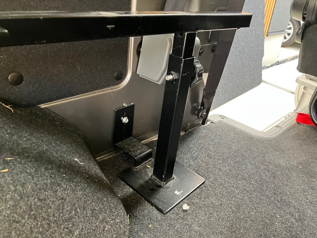 NV350キャラバン　ベッドキット　スチール製 高さ調整可能