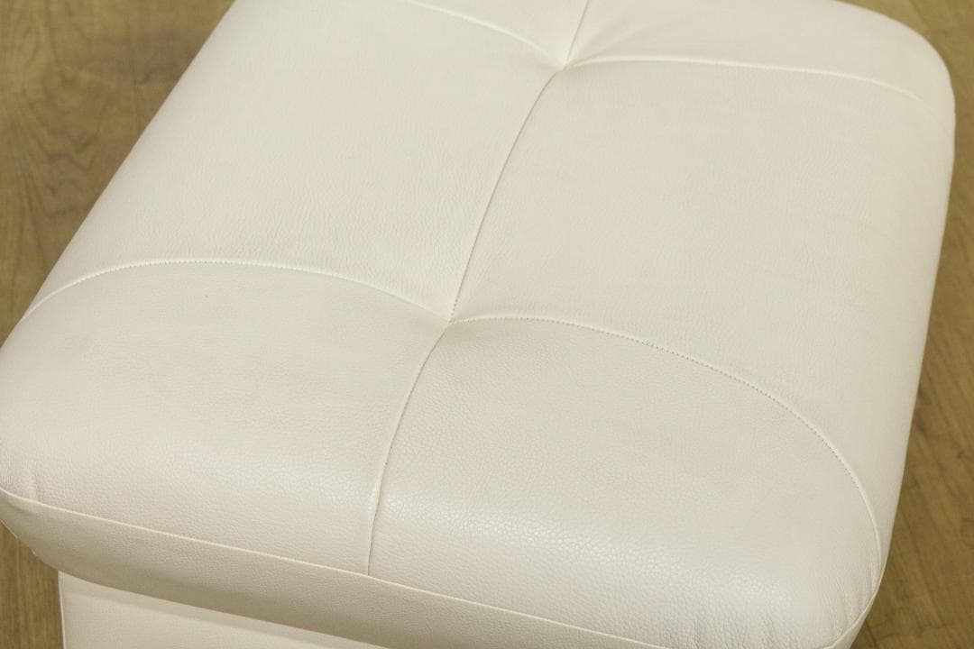 ラ*ー様 カリモク★CHITANO★オットマン★スツール★Z12126Z922★