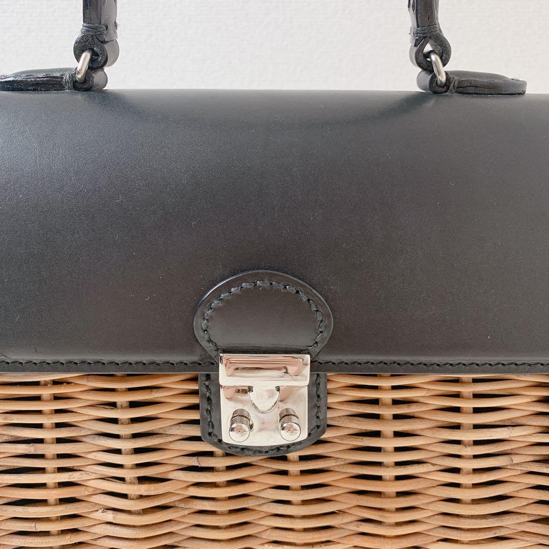 極美品 ebagos カーフハンドバッグ M カーフレザー紅籐BLACKエバゴス