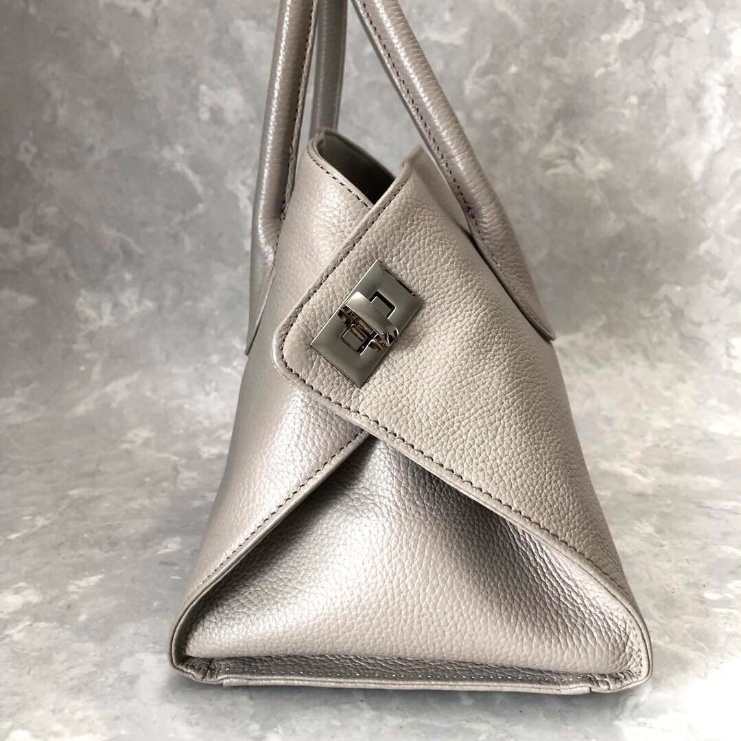 ★極美品★傳濱野 ハンドバッグ 2WAY レザー グレージュ レティア シボ
