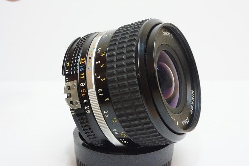 美しいボケ 単焦点 ◆ Nikon Ai-s 35mm F2.8