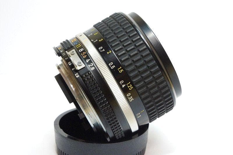 美しいボケ 単焦点 ◆ Nikon Ai-s 35mm F2.8