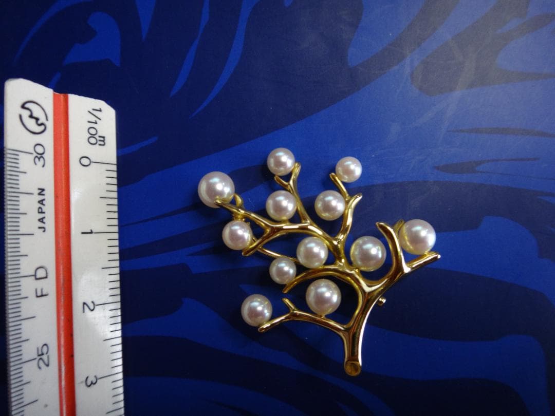 ミキモト　MIKIMOTO 幸福の木　K18　スモールブローチ