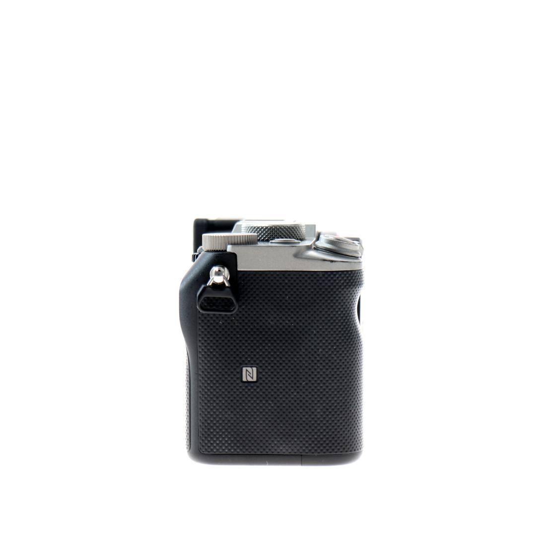 【ジャンク】SONY ILCE-7CL シルバー【起動不可】