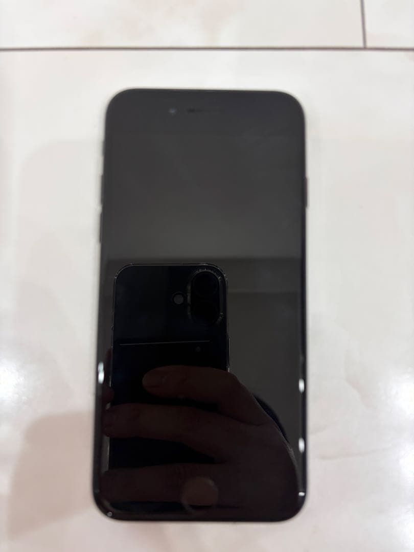 IPhone SE 第3世代 ブラック SIMフリー バッテリー 非純正品 箱無