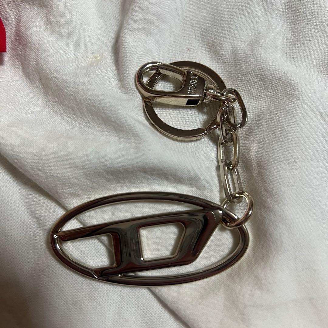 DIESEL キーホルダー　キーリング　オーバルD ロゴ　チャーム　シルバー