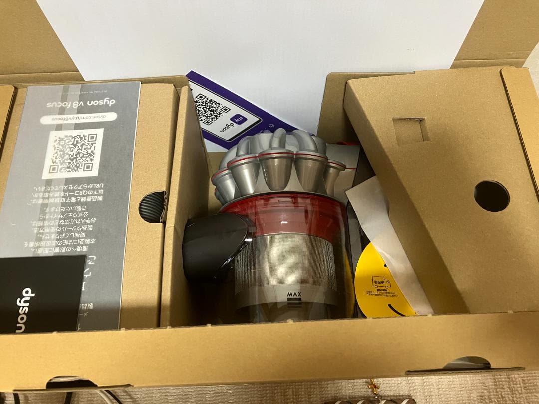 【新品家電】生活家電　ダイソン　V8　Focus　Clean