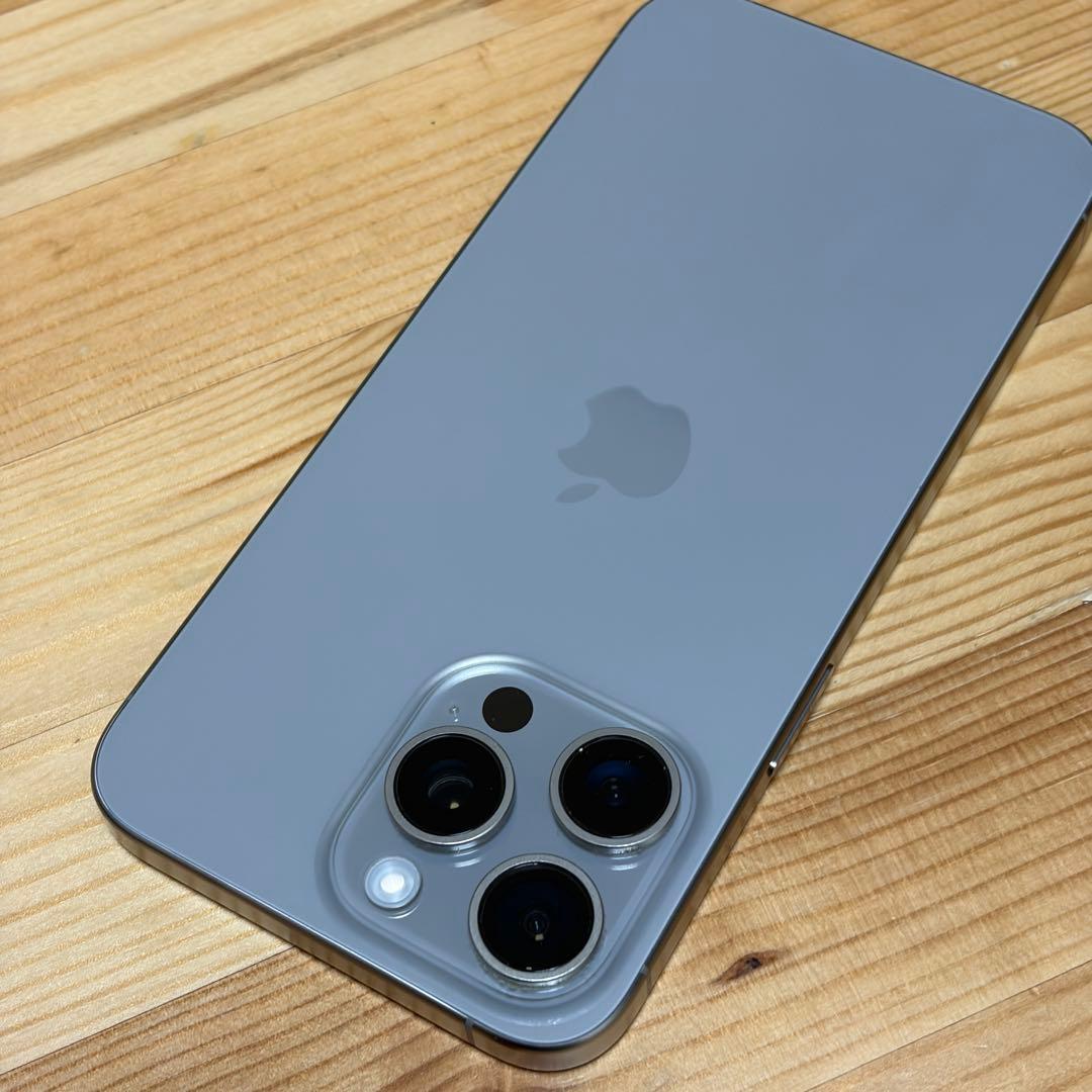 iPhone 15 Pro Max 256GB ナチュラルチタニウム　本体