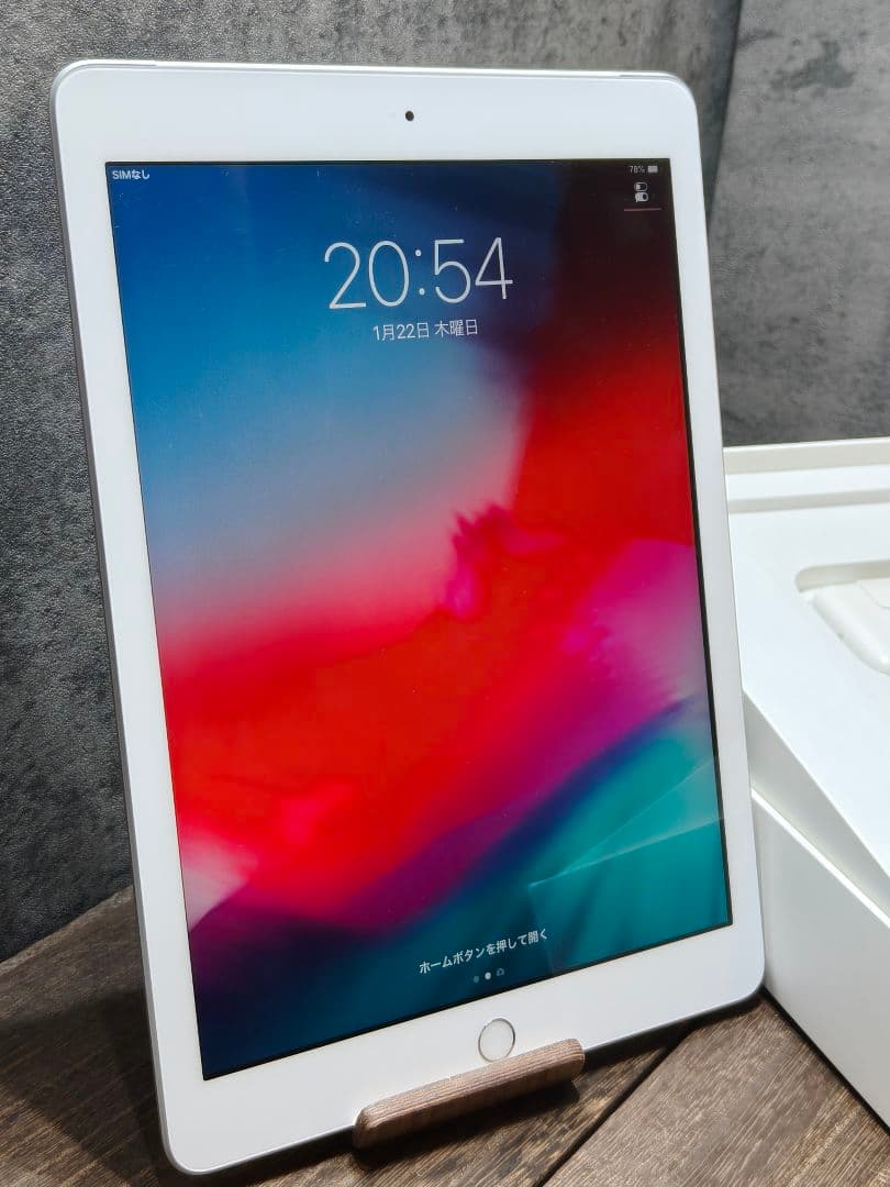 美品 Apple iPad 第6世代 9.7インチ セルラーモデル
