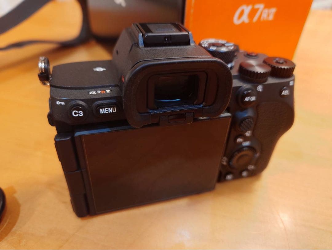 【中古】美品！SONY α7R V ミラーレス一眼 本体と付属品