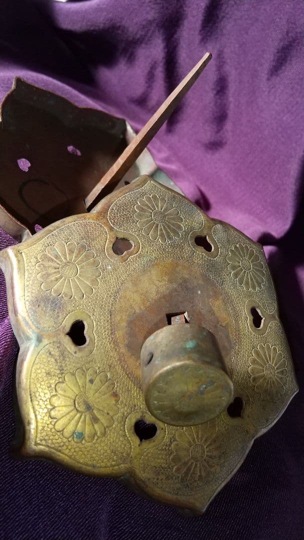 アンティーク・釘隠し(裏書きあり)