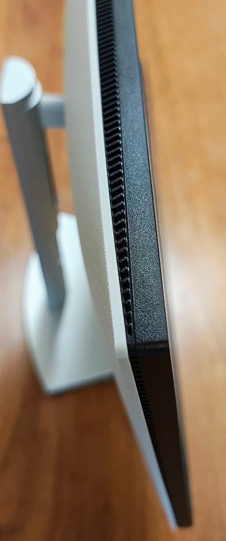 DELL 23.8インチ モニター 美品｜正規購入｜液晶保護フィルム貼付済