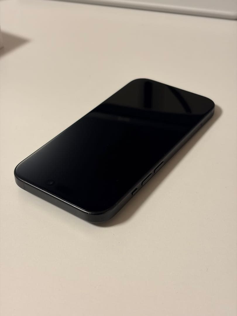 iPhone 15 ブラック 128GB 本体　SIMフリー