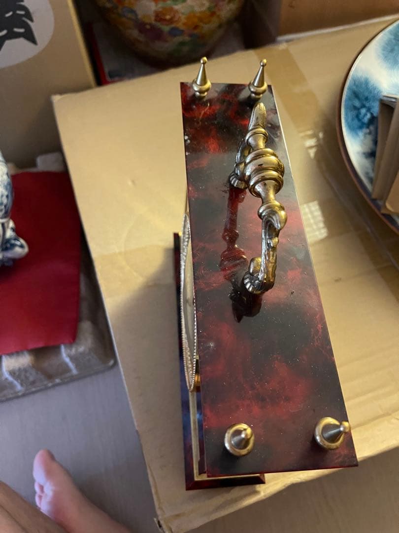 クラシックデザイン 置時計 赤金