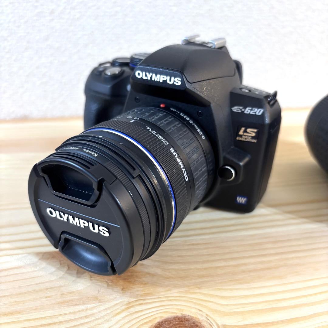 オリンパスOLYMPUS E−620 デジタル一眼レフカメラ ダブルズームキット