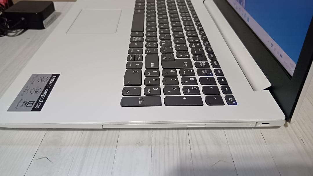 Lenovo Ideapad 330　7世代i3 美品