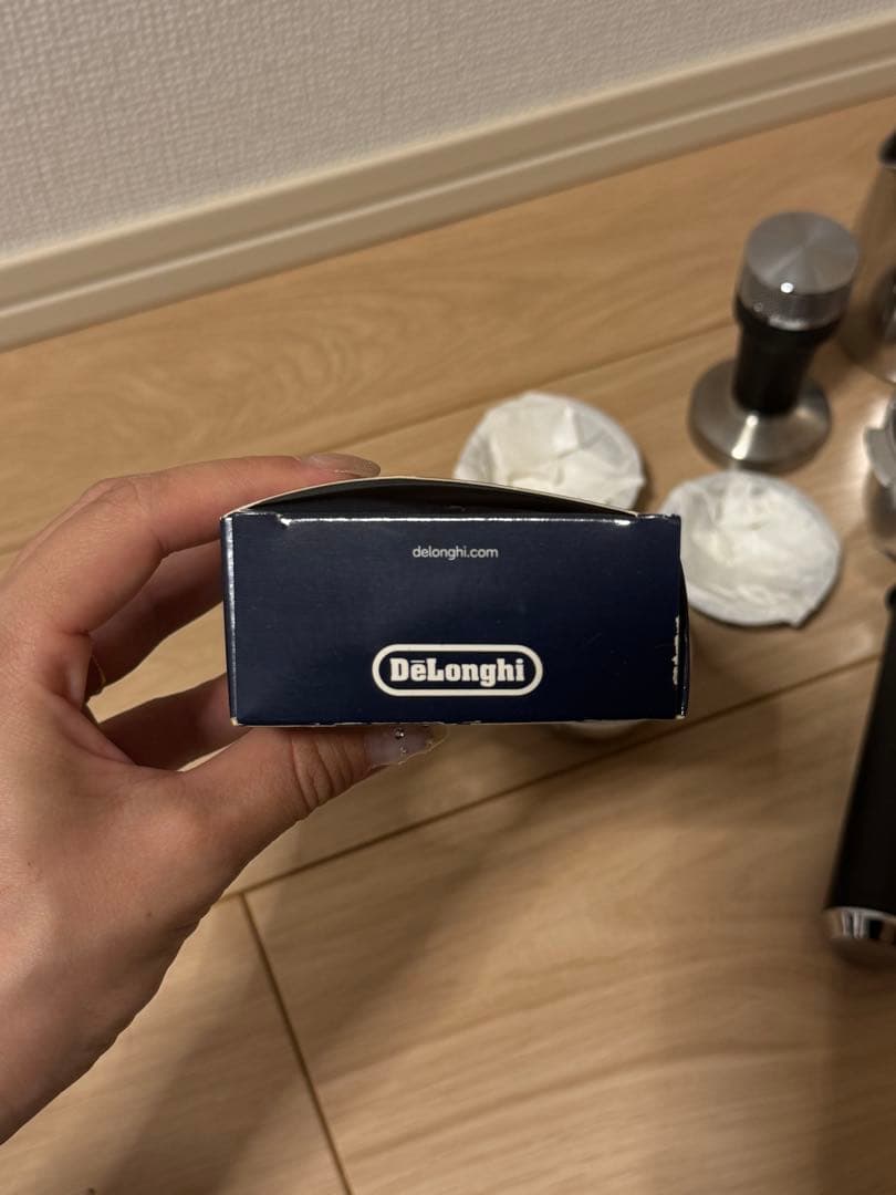 デロンギ エスプレッソ・カプチーノメーカー デディカ アルテ　EC885J