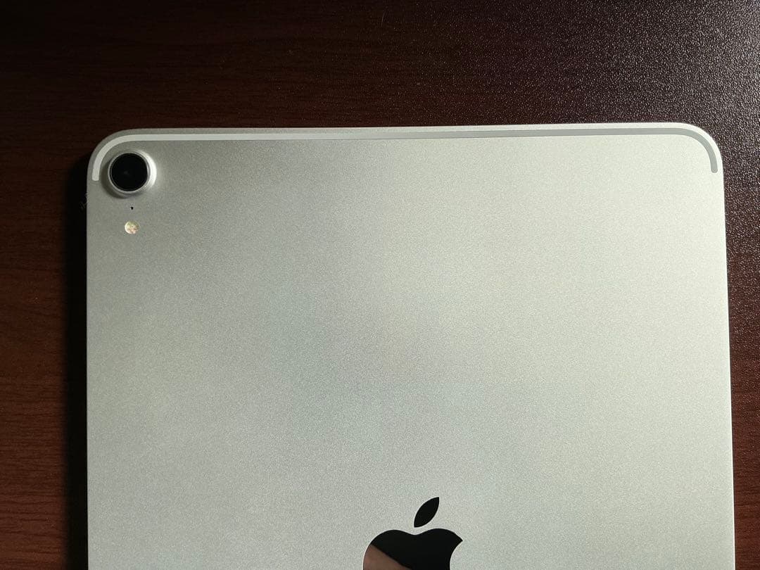 iPadpro（第一世代） 11インチ シルバー 64GB wifi ケース付