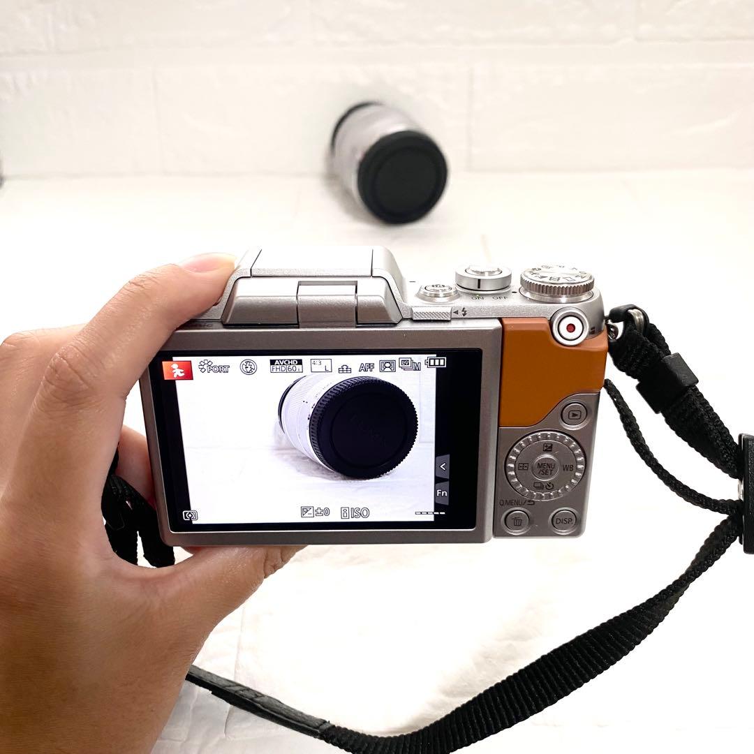 【美品】Panasonic LUMIX G ミラーレス一眼カメラ DMC-GF7