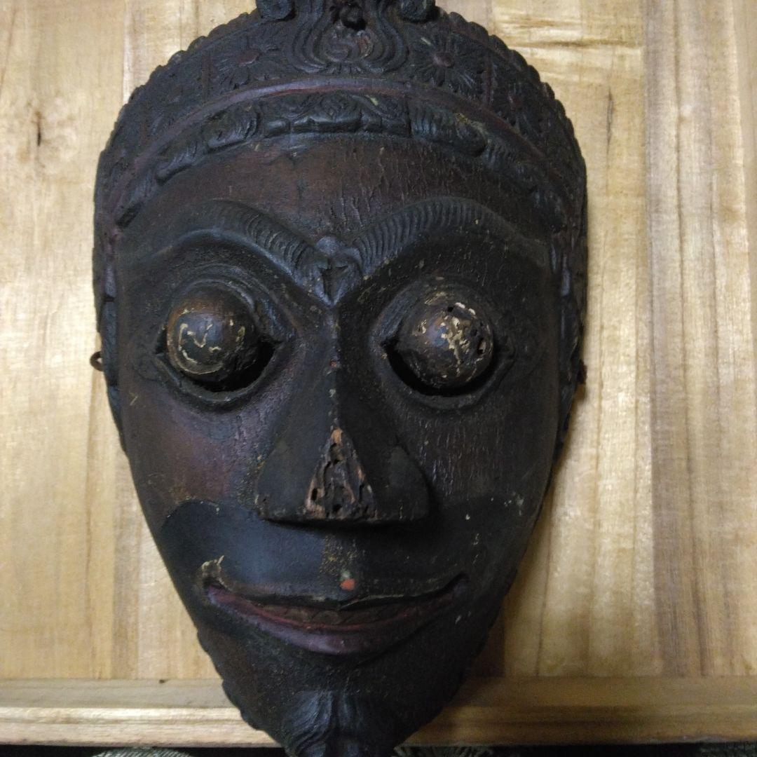 インドネシアの魔除けの面