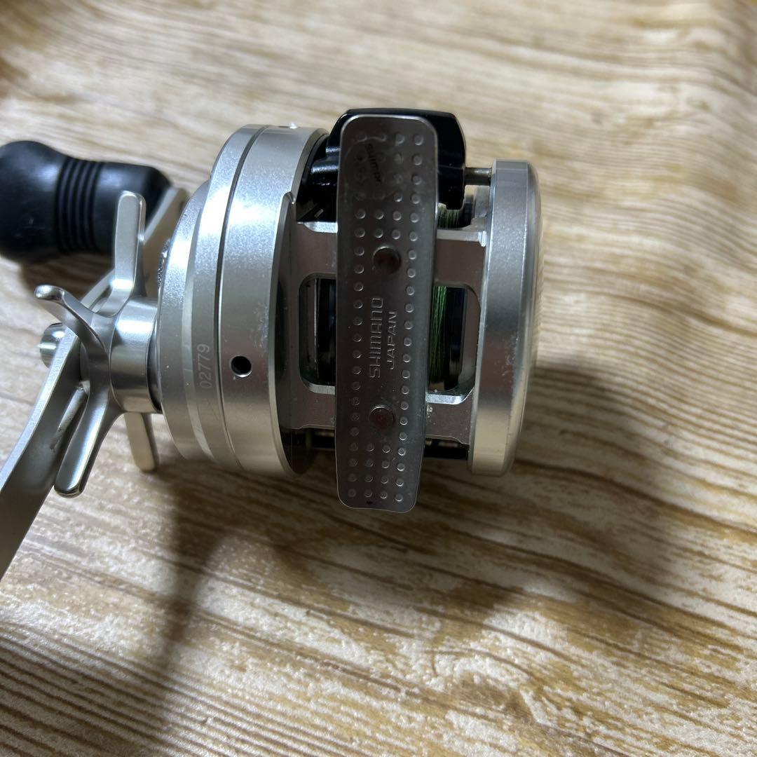 SHIMANO オシアカルカッタ201HG ベイトリール（は左ハンドル）