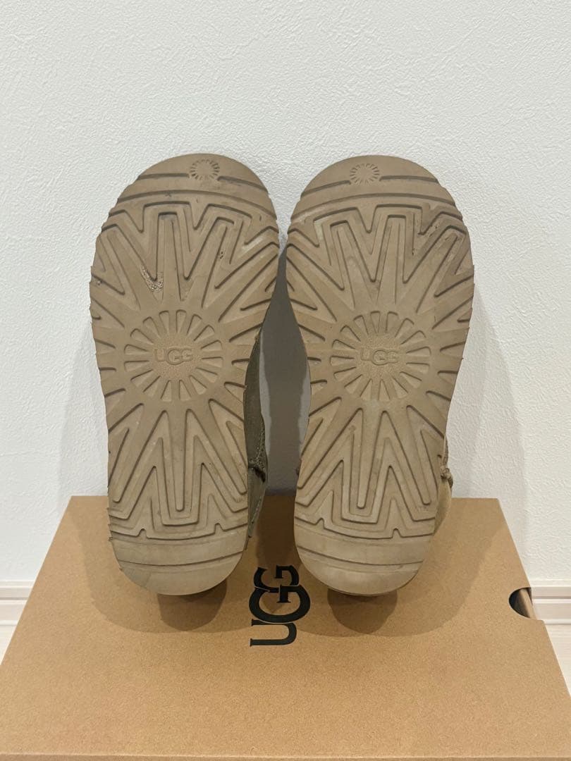 【箱有り】UGG クラシック ウルトラ ミニ アンテロープ