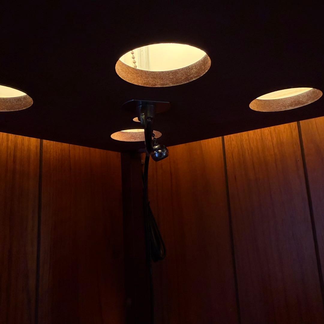 コーナーライト　棚付きフロアライト　大阪引き取り限定　ウッド　ラック　間接照明