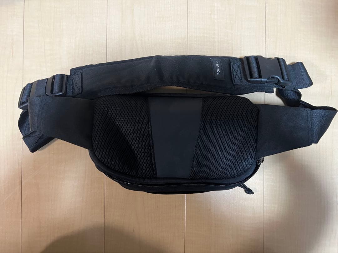 ポムル　ヒップシート　ブラック美品！