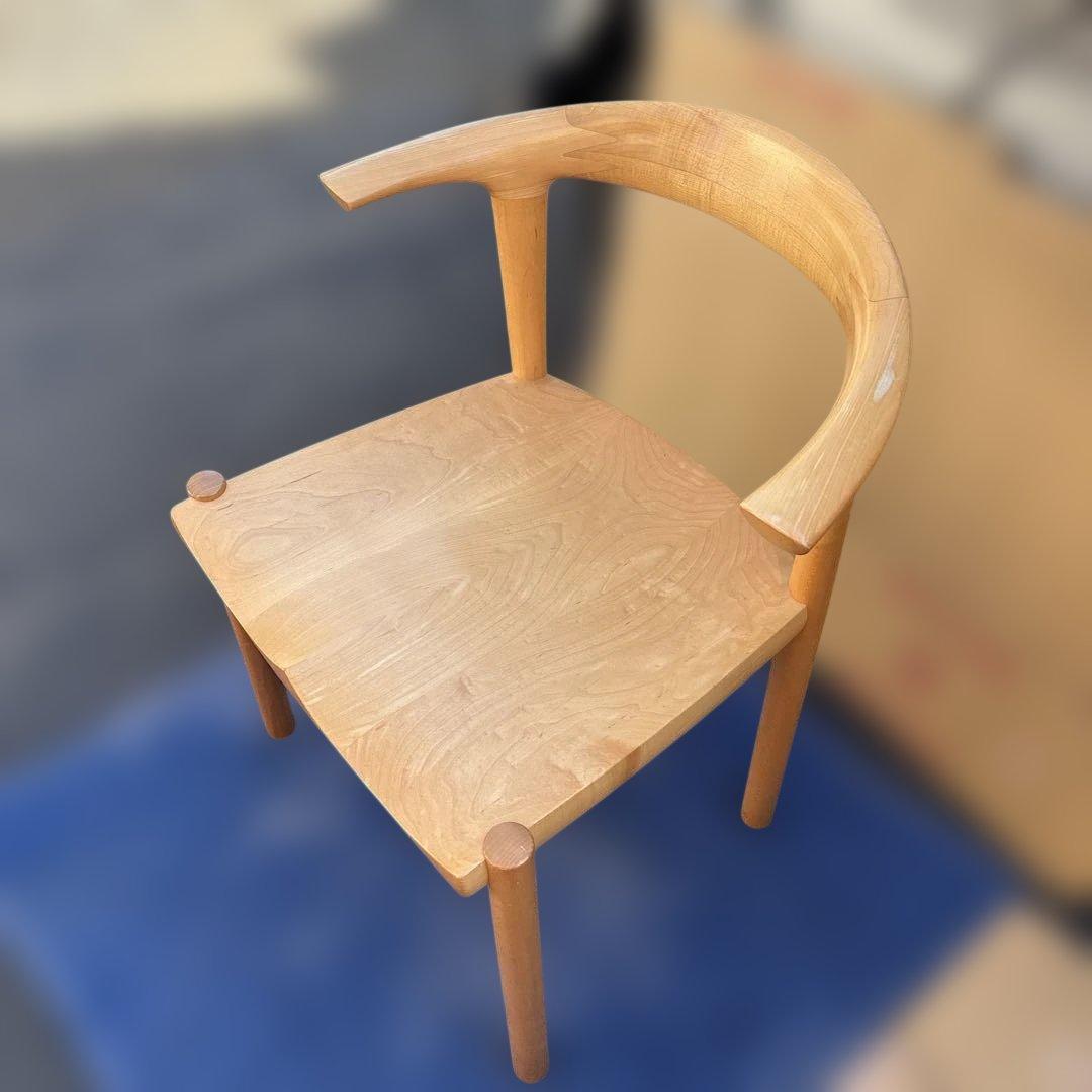【家具蔵 KAGURA ヴォーグ アームチェア 無垢材 ダイニングチェア】