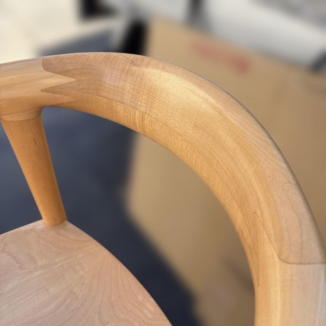 【家具蔵 KAGURA ヴォーグ アームチェア 無垢材 ダイニングチェア】