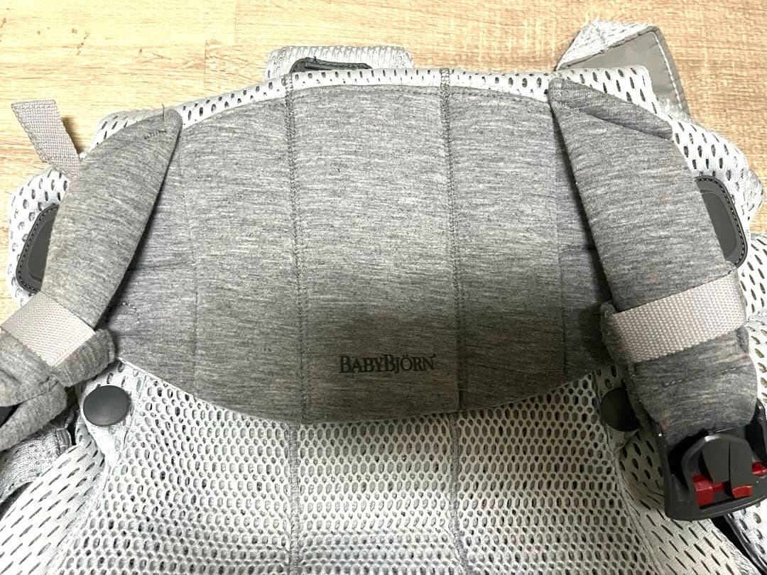 ベビービョルン　ハーモニー　抱っこ紐　専用カバー付き