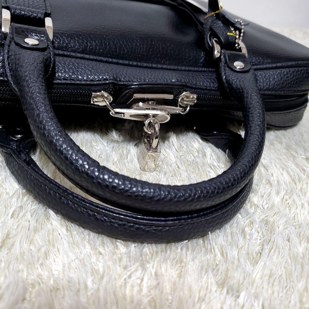 完売品！新品✨マトゥーリ シボ革 ビジネスバッグ オールレザー 南京錠　毛玉様