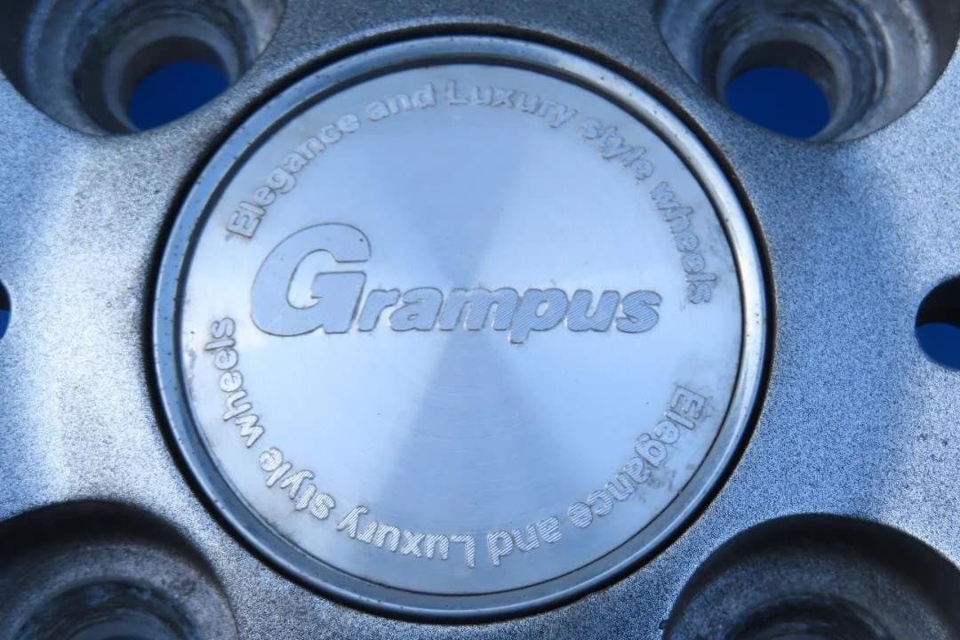 Ｇｒａｍｐｕｓホイール、タイヤセット